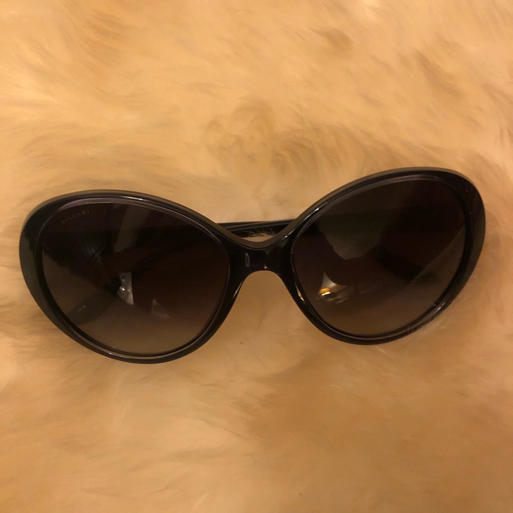 Bvlgari sunglasses πΆπ - Picture 3 of 6